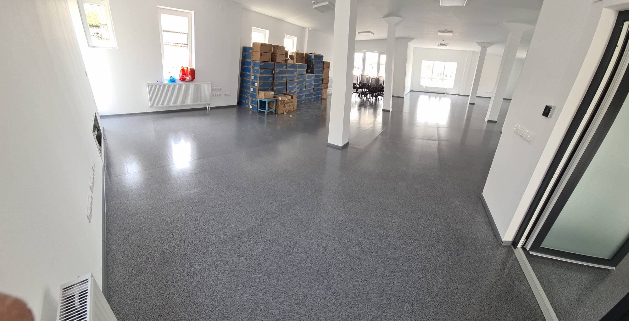 Spălarea Holurilor, Coridoarelor și Scărilor - image 2